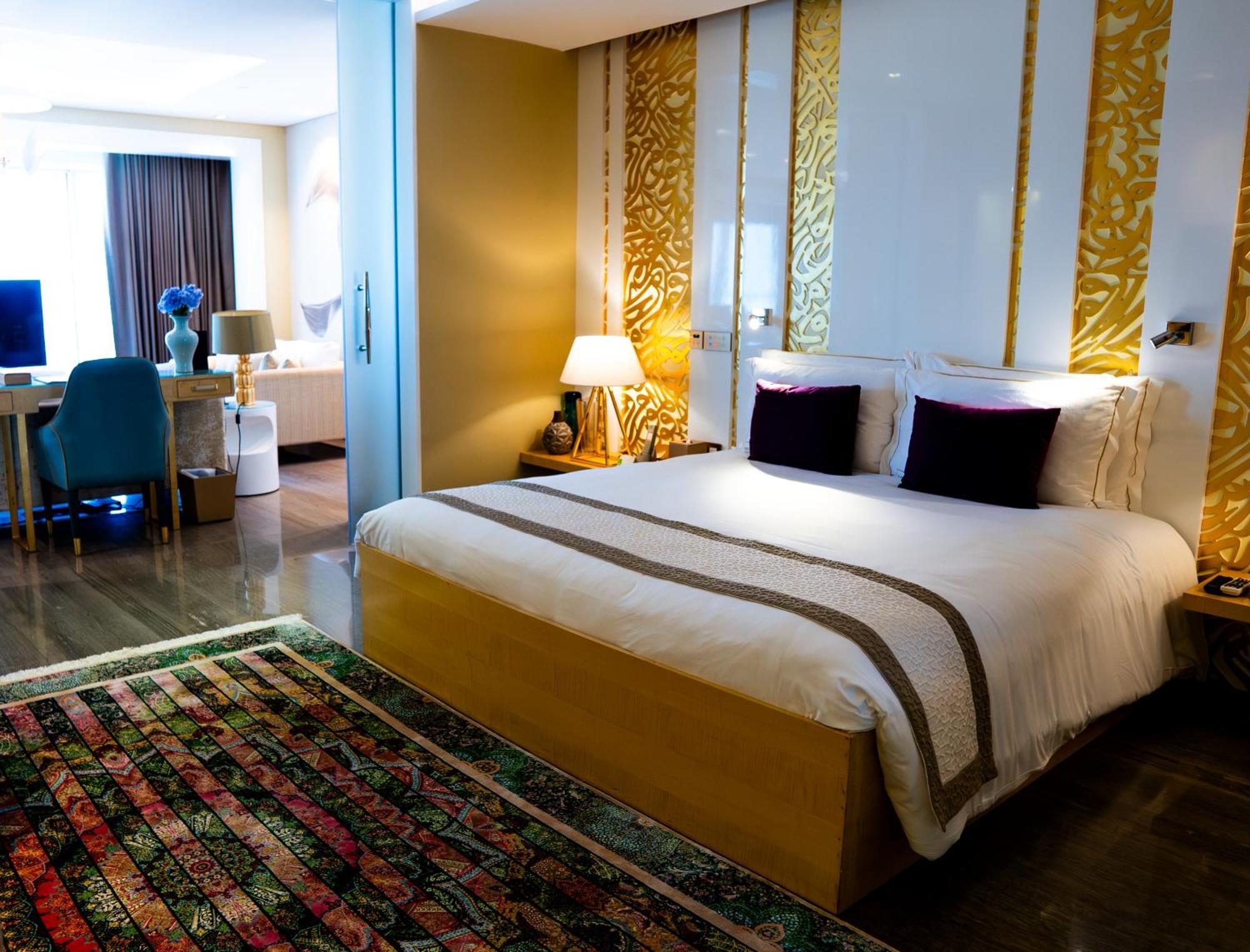 Dana Suite